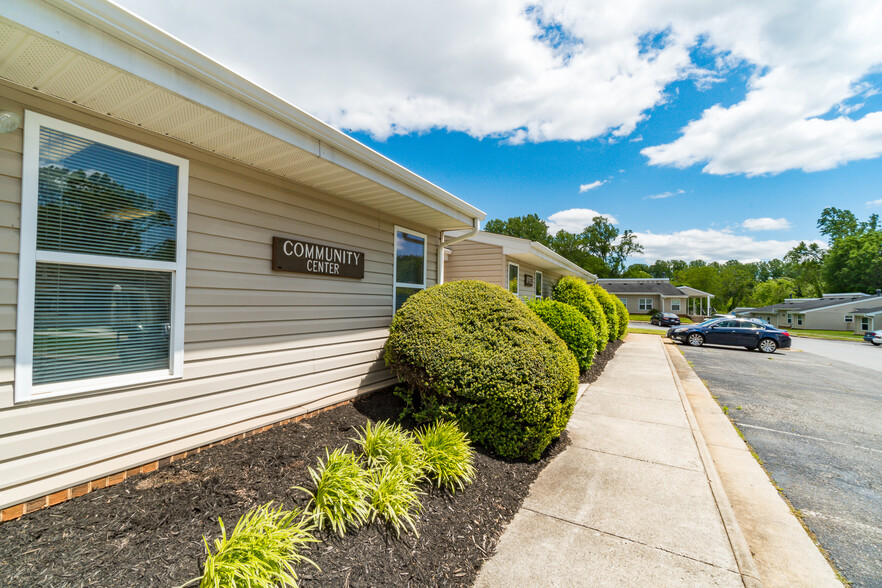 Community/Office Building - Wesley Apartments - Senior Living Community