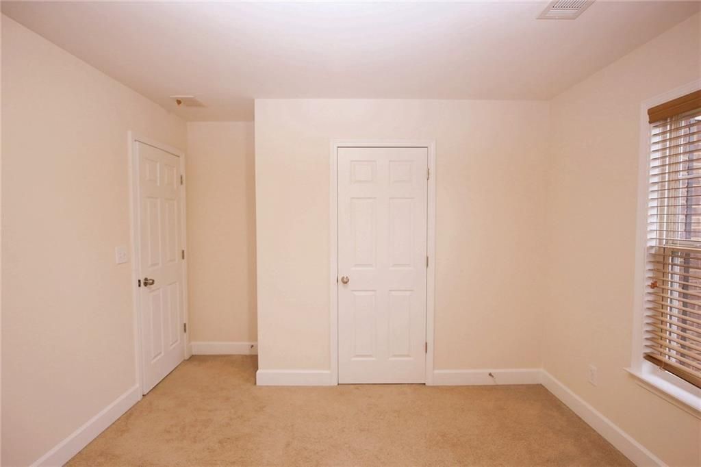 Building Photo - 2588 Cannon Farm Ln