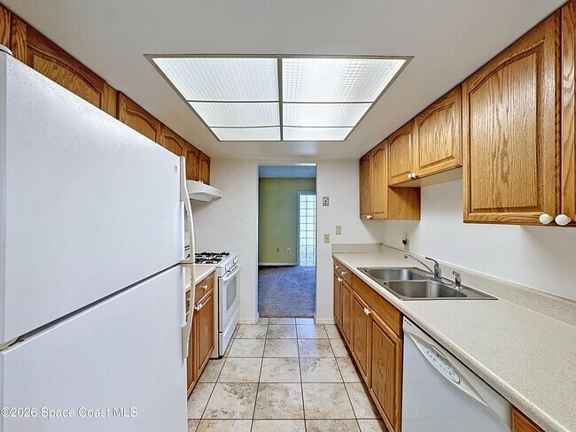 Building Photo - 48 Bogart Pl