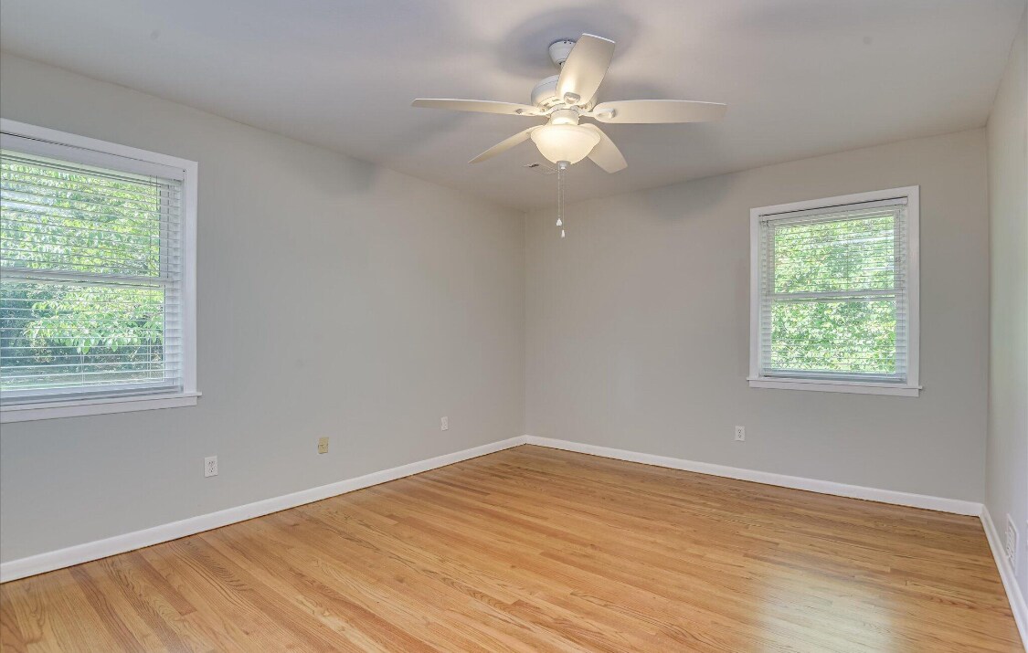 Building Photo - 813 Hammond Dr