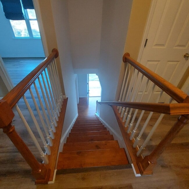 Building Photo - 1230 Briardale Rd