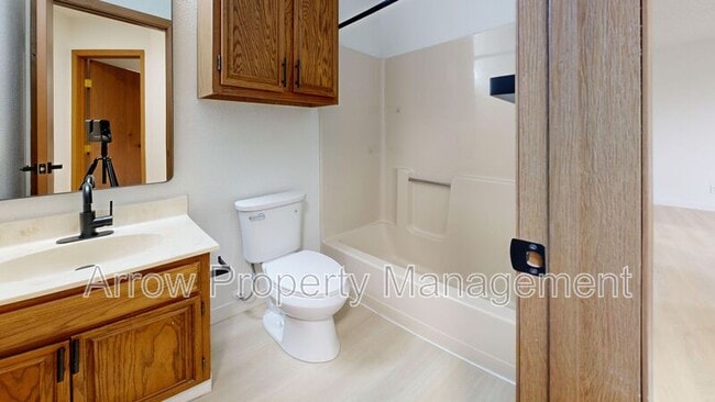 Building Photo - 205 E Arbor Ave