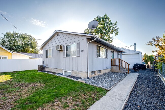 Building Photo - Charming, Partially Remodeled 4-Bedroom Ho...