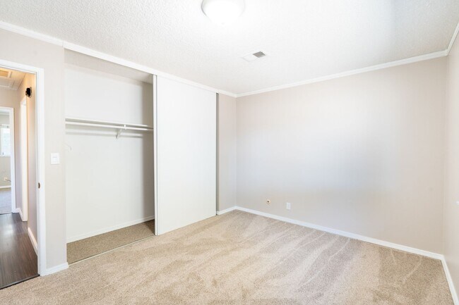 Building Photo - Coming Soon! 3 Bedroom Home in Great Gilroy Location!