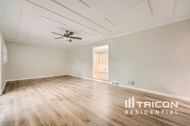Building Photo - 4142 Pine Valley Dr