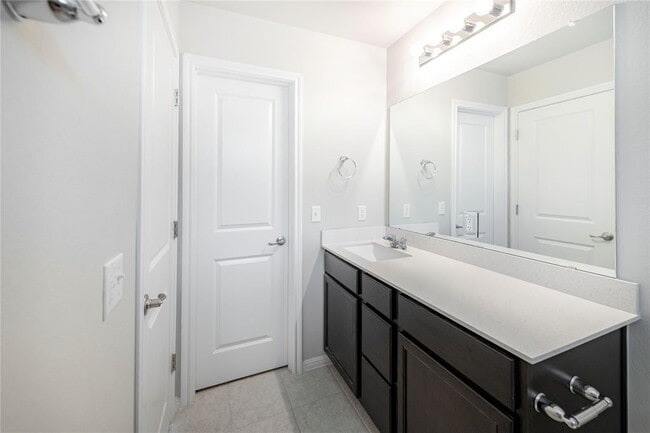 Building Photo - 9705 Morning Iris Dr