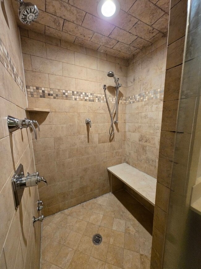 Building Photo - 2358 W School St