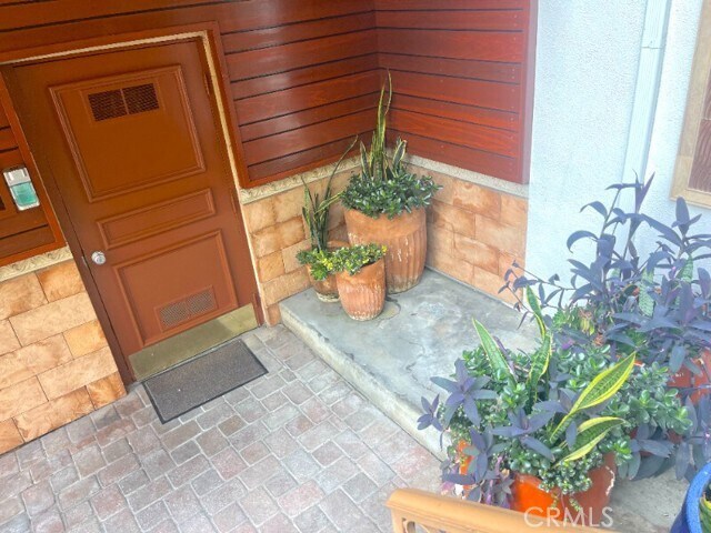 Building Photo - 100 Cliff Dr