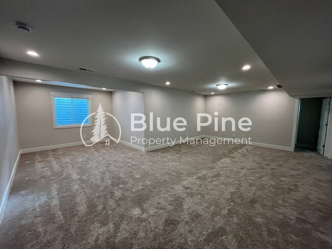 Building Photo - 185 Galena Smt Dr