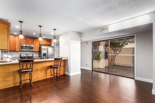 Building Photo - 5713 W Gelding Dr
