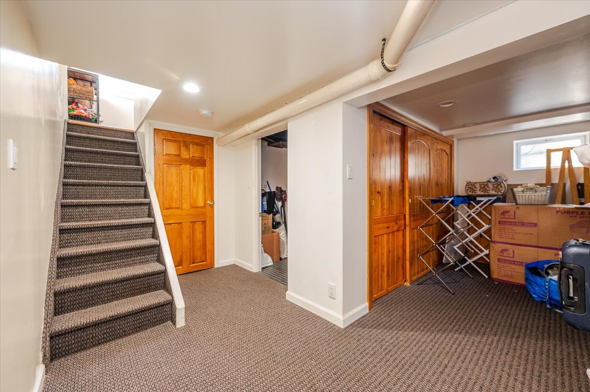 Building Photo - 48 Davison Pl