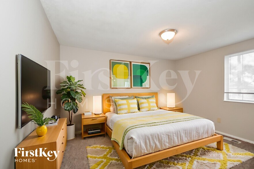 Building Photo - 2818 Ravenwood Dr