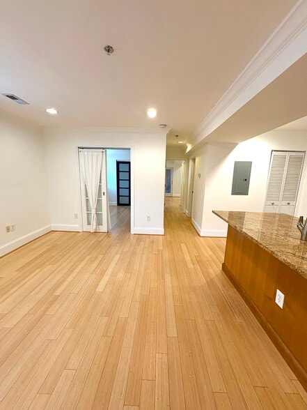 Building Photo - 1663 Newton St NW