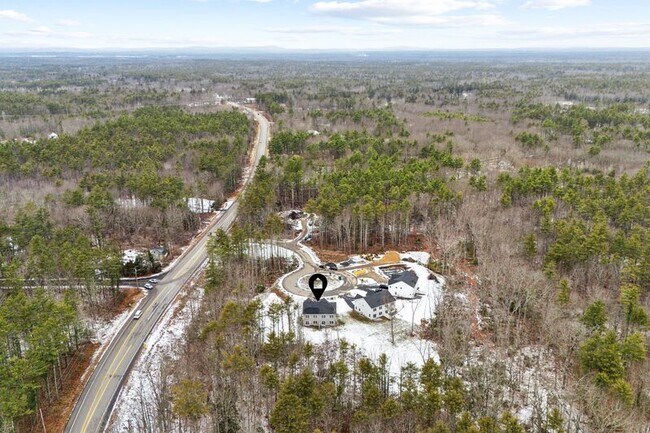 Building Photo - 24 Foliage Way