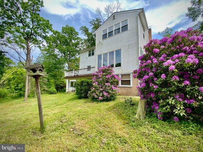 Building Photo - 99 Ivy Ave
