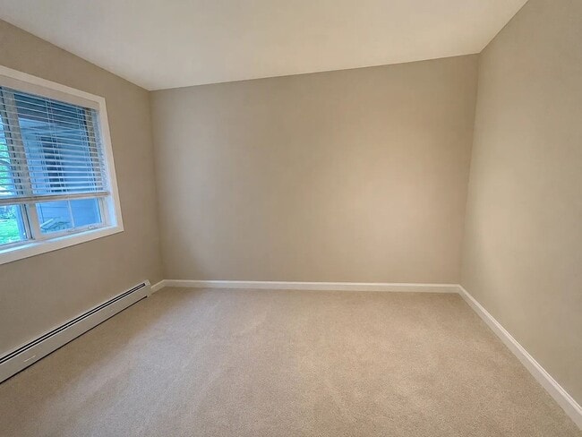 Building Photo - 3147 Westwood Ct