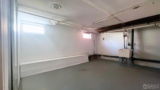 Building Photo - 408 Ryders Ln