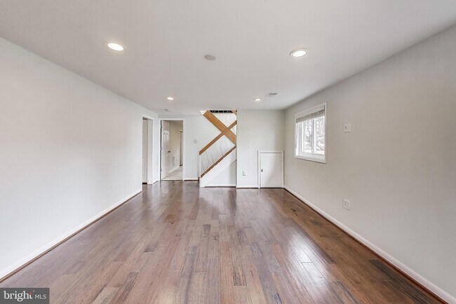 Building Photo - 14316 Woodcrest Dr