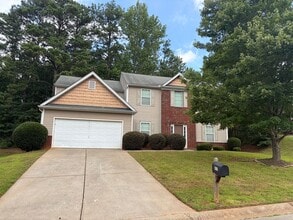 Building Photo - Large Home in Established Neighborhood