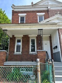 Building Photo - 1458 Kenwood Ave