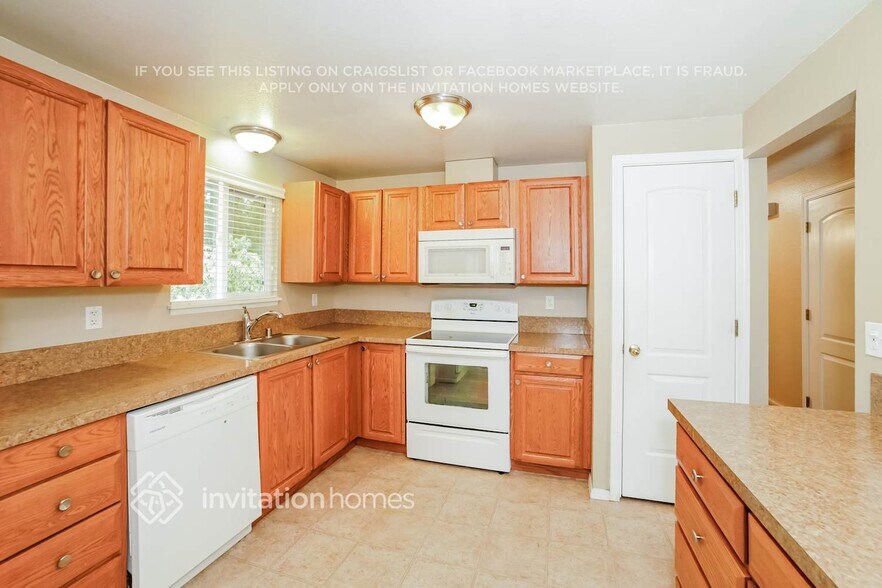 Building Photo - 5303 95 Ave Ct W