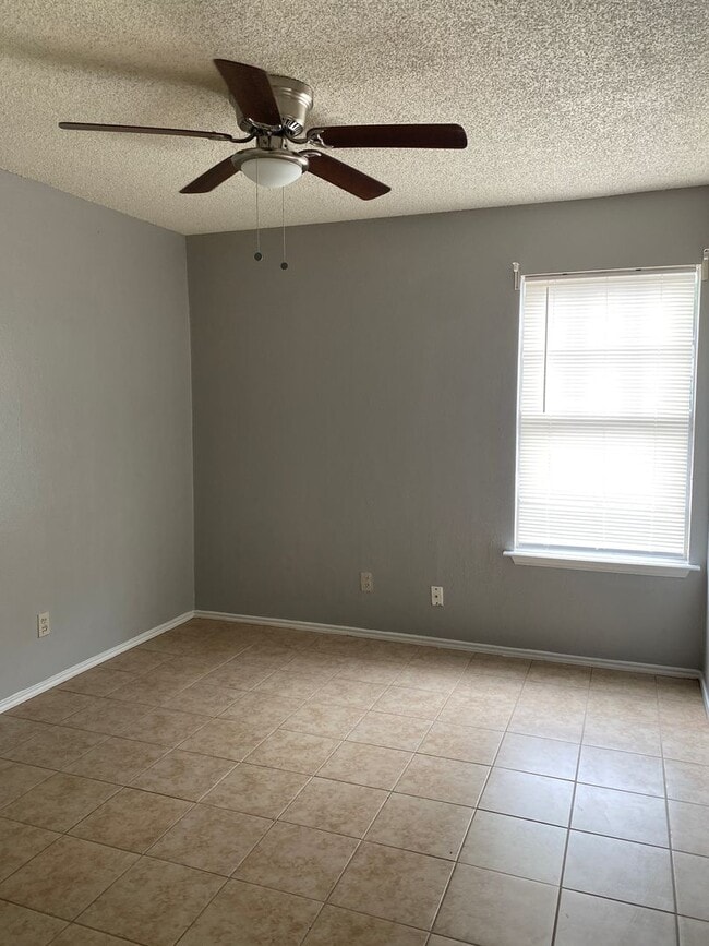 Building Photo - 801 W Olmos Dr