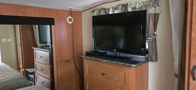 Building Photo - 1 Bed 1 Bath camper