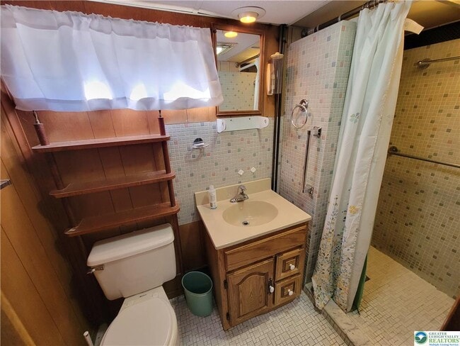 Building Photo - 712 Chestnut St