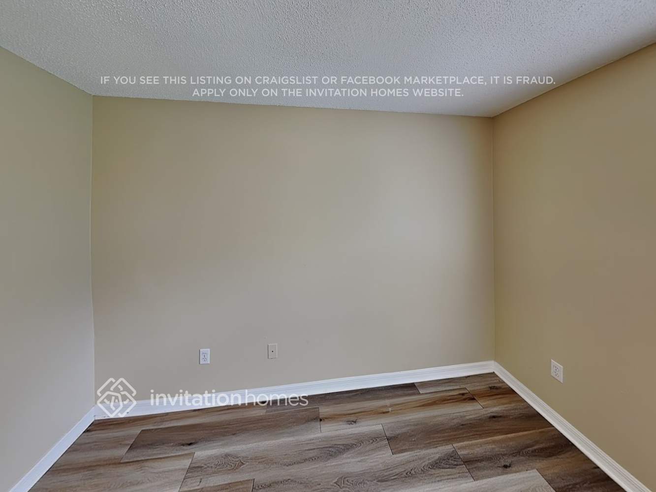Building Photo - 3132 Travelers Palm Dr