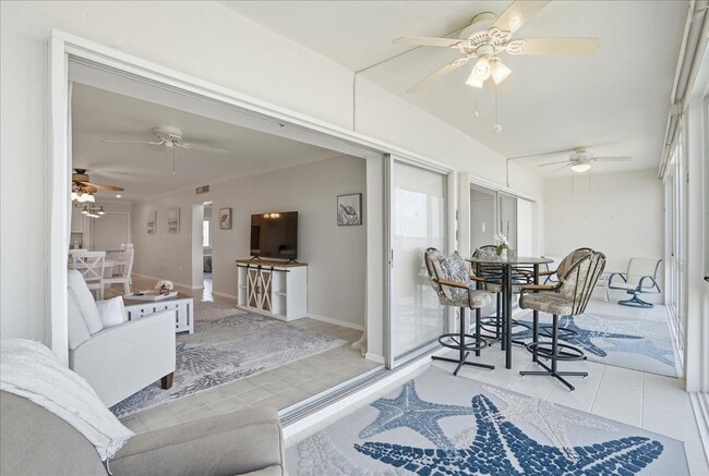Building Photo - 3330 Gulf of Mexico Dr