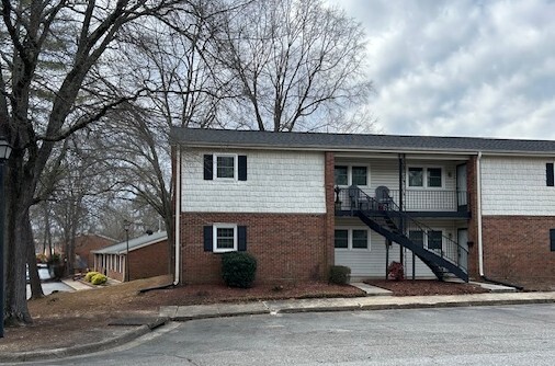 Older development with plenty of shade trees - 215 E Northpoint Avenue