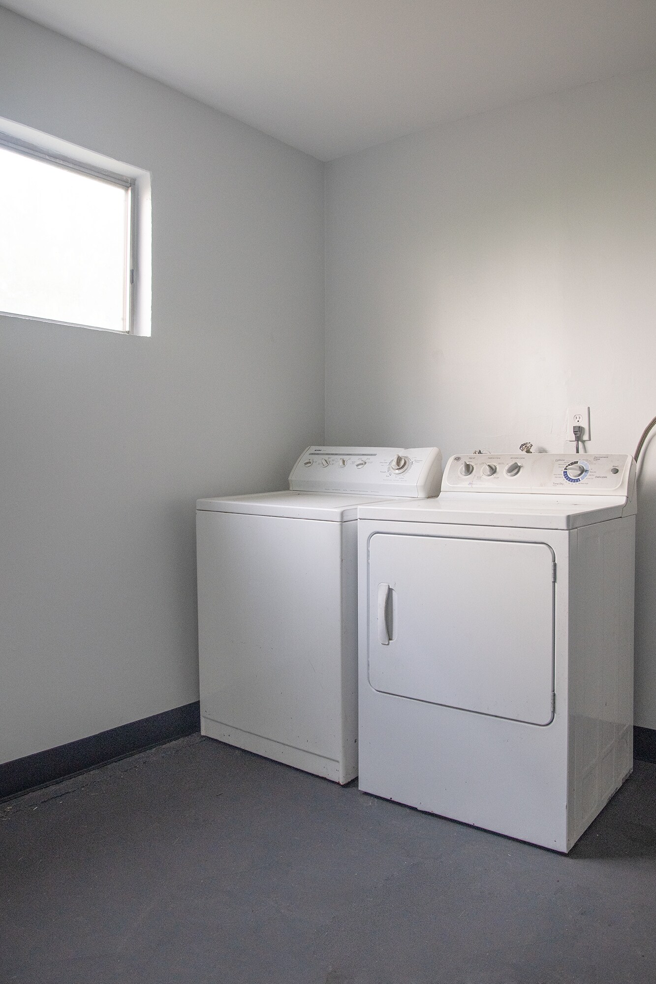 Building Photo - 8715 W 78th Cir