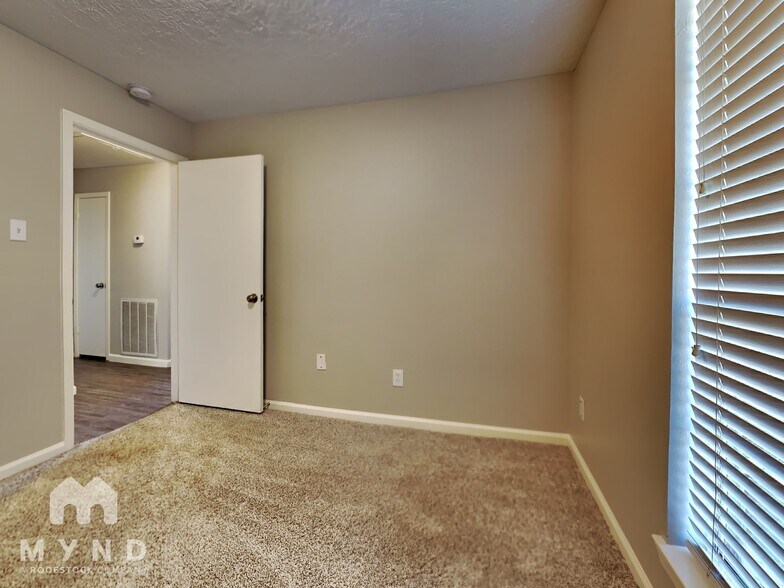 Building Photo - 11923 Medicine Bow Cir
