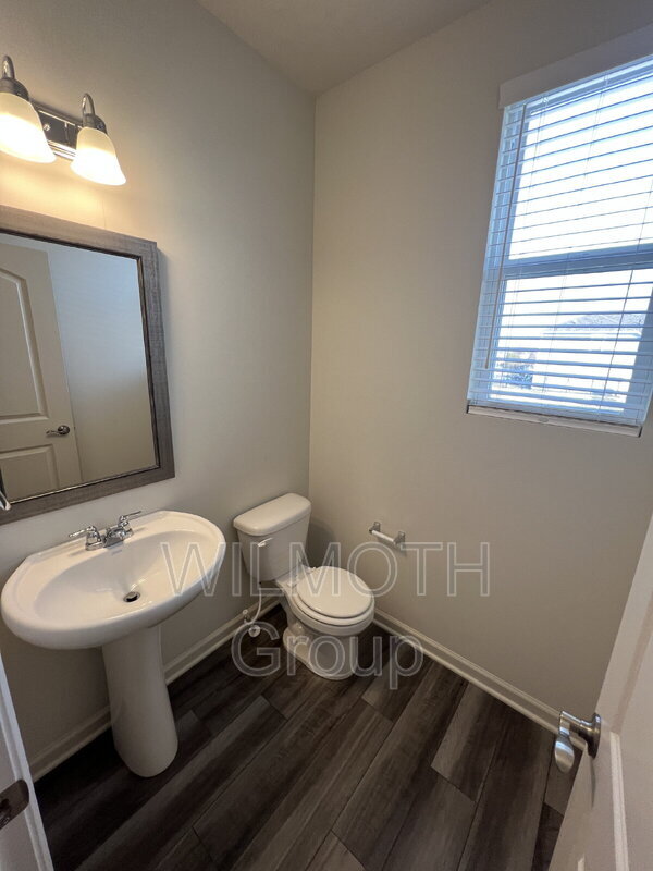 Building Photo - 5374 Noble Crossing Pkwy W