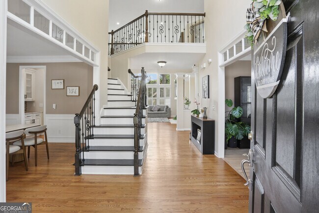 Building Photo - 2059 Sugar Springs Dr