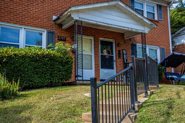 Building Photo - 1103 River Ct