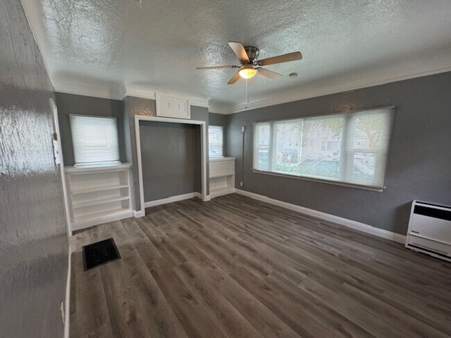 Building Photo - 714 Lime Ave