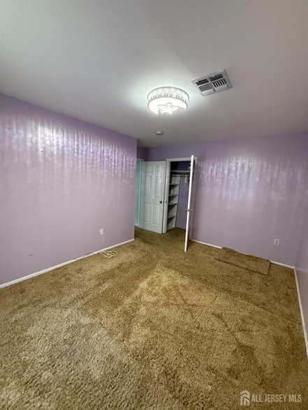 Building Photo - 31 Beverly St