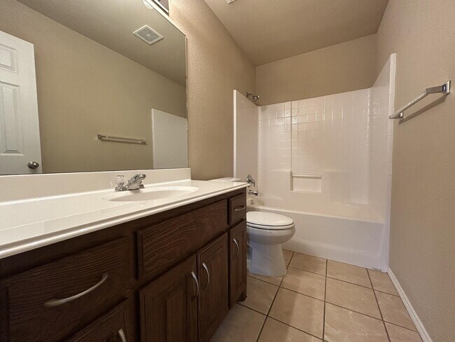 Building Photo - 5217 Harvard St