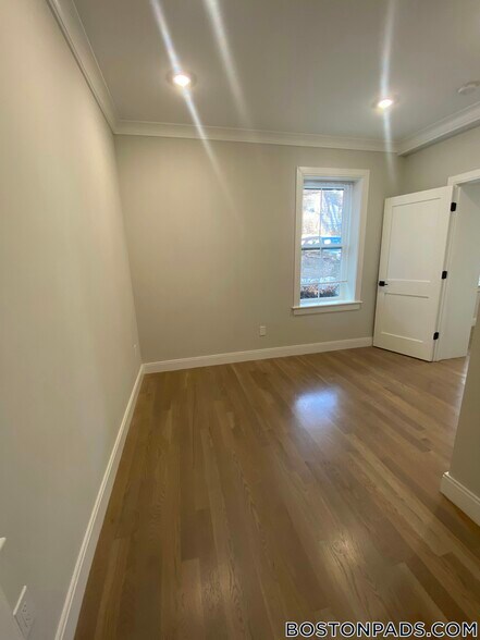 Building Photo - 47 Englewood Ave