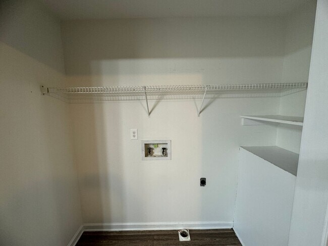 Building Photo - Charming Single Family Home in Clarksville