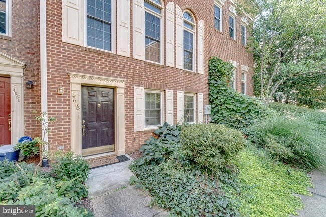 Building Photo - 4656 Kirkland Pl