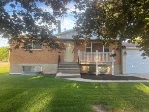 Building Photo - Home in Nephi, UT