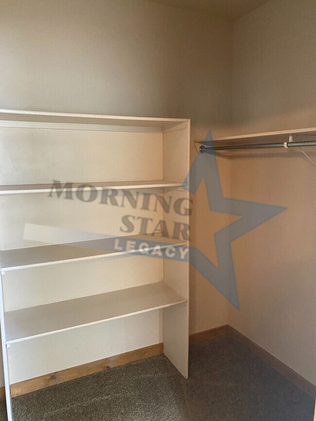 Building Photo - Southwestern Beauty- Excellent location
