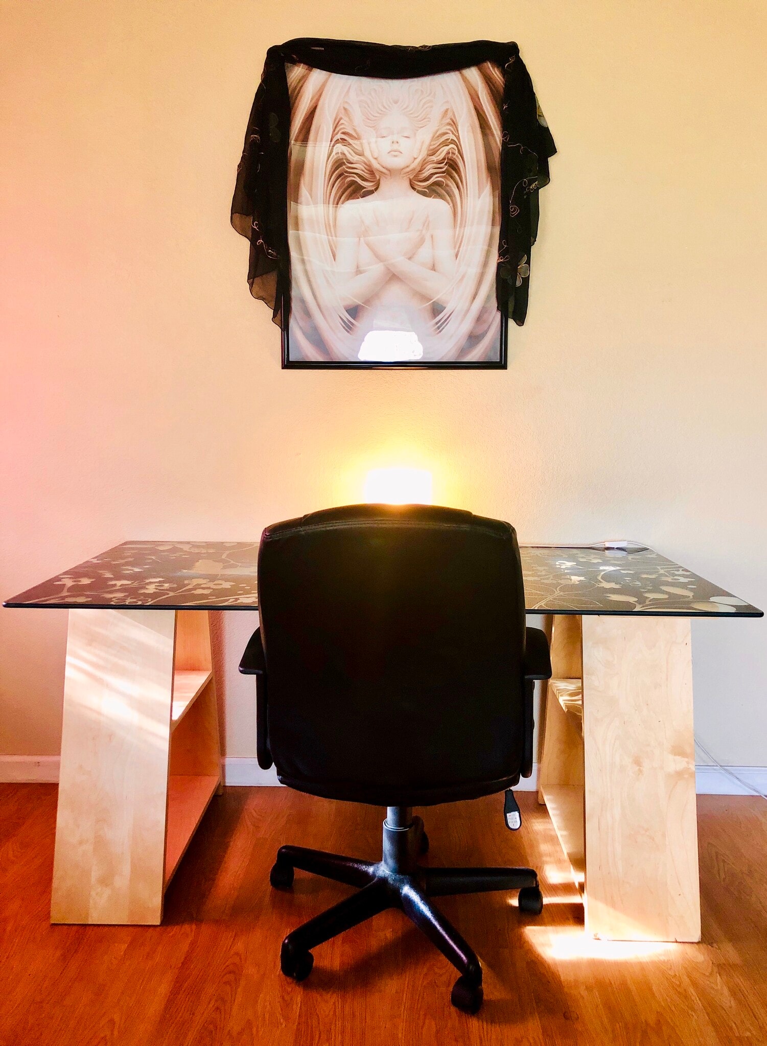 Extra large desk in living room - 1209 Ashland Mine Rd