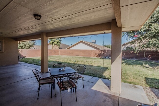 Building Photo - Beautiful home in a great neighborhood