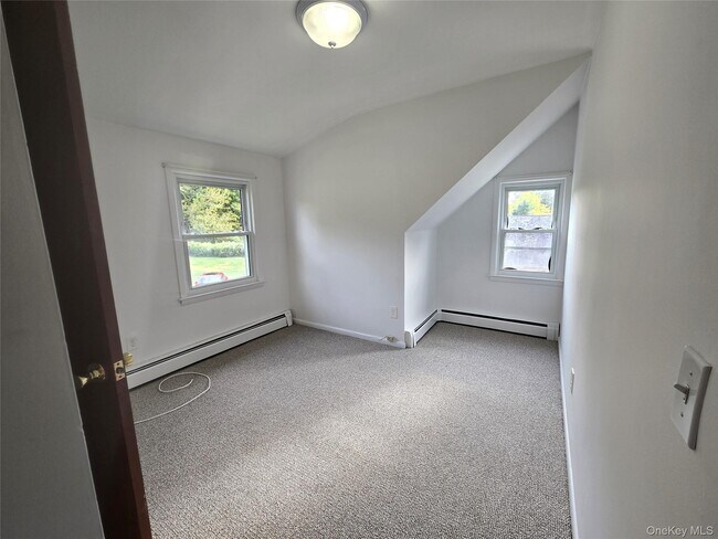 Building Photo - 202 Peekskill Hollow Rd