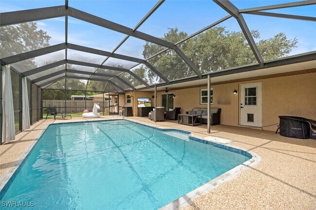 Building Photo - 1346 Beacon Dr