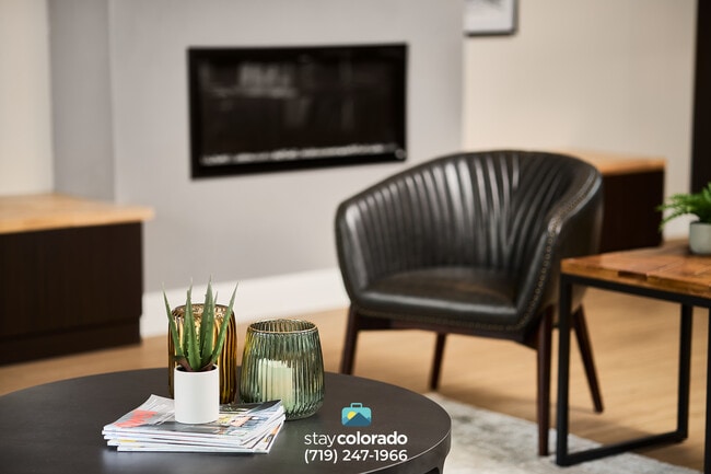 Glenn St - 2248 Glenn St