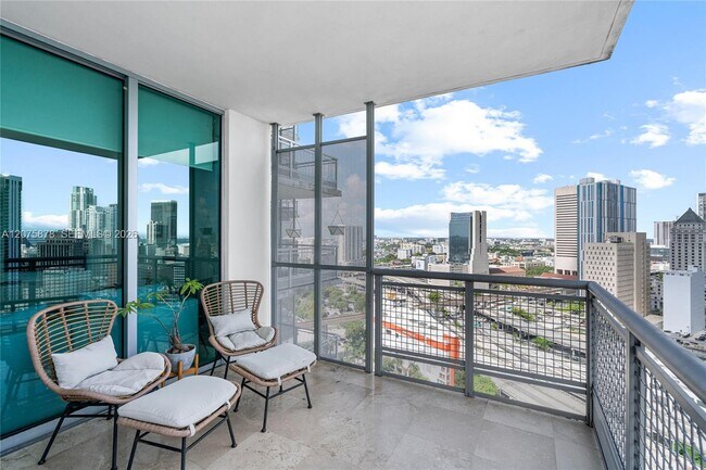 Building Photo - 350 S Miami Ave